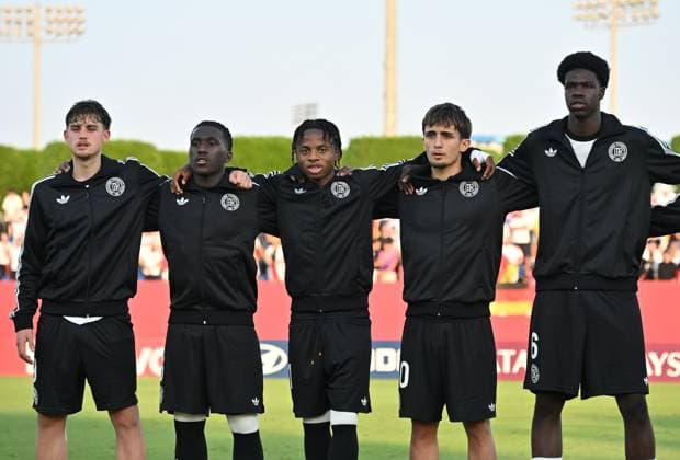 Germany v Korea DPR : Group G - FIFA U-17 World Cup Qatar 2025 Starting players of Germany line up prior to the FIFA U-17 World Cup Qatar 2025 Group G match between Germany and Korea DPR in Doha, Qatar, on November 7, 2025. DOHA Qatar Copyright: xNOUSHADx