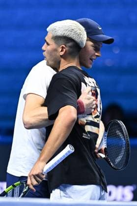 2025 Nitto ATP, Tennis Herren Finals - Practice Day - Turin Carlos Alcaraz (ESP) with Jannik Sinner (ITA) during practice at the 2025 Nitto ATP Finals in Turin, Italy on November 7, 2025. Photo by Corinne Dubreuil ABACAPRESS.COM Turin Italy  Copyright: xDubreuilxCorinne ABACAx