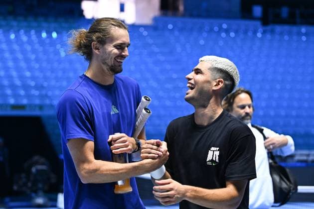 2025 Nitto ATP, Tennis Herren Finals - Practice Day - Turin Carlos Alcaraz (ESP) with Alexander Zverev (GER) during practice at the 2025 Nitto ATP Finals in Turin, Italy on November 7, 2025. Photo by Corinne Dubreuil ABACAPRESS.COM Turin Italy  Copyright: xDubreuilxCorinne ABACAx