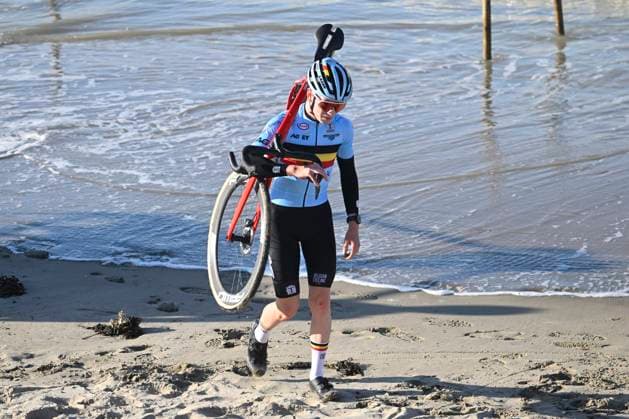 2025 UEC Cyclo-Cross EC - Media Activities MIDDELKERKE, BELGIUM - NOVEMBER 07 : rider of Belgium pictured during a official training session prior to the 2025 UEC Cyclo-Cross European Championships on November 07, 2025 in Middelkerke, Belgium, 07 11 2025 Middelkerke Belgium  Copyright: xNicoxVereeckenx