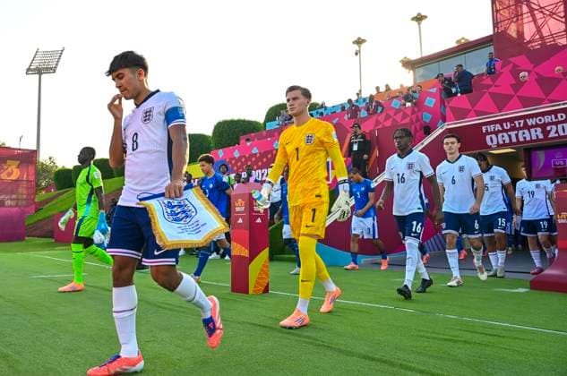 England v Haiti : Group E - FIFA U-17 World Cup Qatar 2025 England and Haiti players walk into the pitch prior to the FIFA U-17 World Cup Qatar 2025 Group E match between England and Haiti in Doha, Qatar, on November 7, 2025. DOHA Qatar Copyright: xNOUSHADx