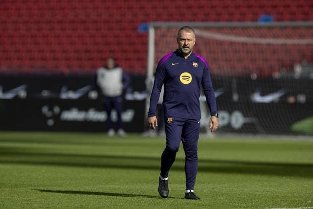 FC Barcelona, Barca opens its doors for fans during training day in Spotify Camp Nou Stadium of Barcelona BARCELONA, SPAIN - NOVEMBER 7: Head coach Hansi Flick leads his players of FC Barcelona during the training day of FC Barcelona as it opens doors for the fans at the Spotify Camp Nou stadium on November 07, 2025 in Barcelona, Spain. Adria Puig Anadolu Barcelona Spain. Editorial use only. Please get in touch for any other usage.  Copyright: x2025xAnadoluxAdriaxPuigx
