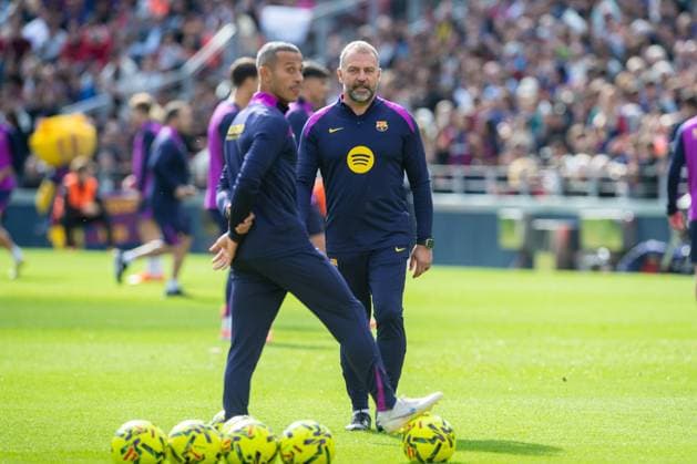 Open training session at the Nou Spotify Camp Nou Barcelona November 7, 2025 Nou Spotify Camp Nou November 7 ,2025 Hansi Flick head coach of FC Barcelona, Barca and Thiago Alcantara during the open training session at the Nou Spotify Camp Nou Barcelona ESP Copyright: xS.xRosx