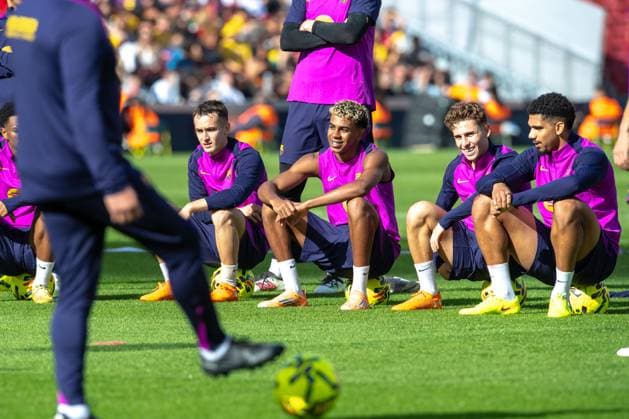 Open training session at the Nou Spotify Camp Nou Barcelona November 7, 2025 Nou Spotify Camp Nou November 7 ,2025 Lamine Yamal (10) of FC Barcelona, Barca during the open training session at the Nou Spotify Camp Nou Barcelona ESP Copyright: xS.xRosx
