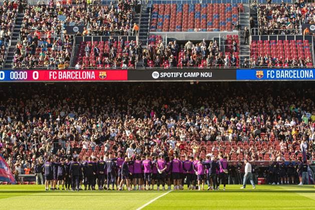 Open training session at the Nou Spotify Camp Nou Barcelona November 7, 2025 Nou Spotify Camp Nou November 7 ,2025 during the open training session at the Nou Spotify Camp Nou Barcelona ESP Copyright: xS.xRosx