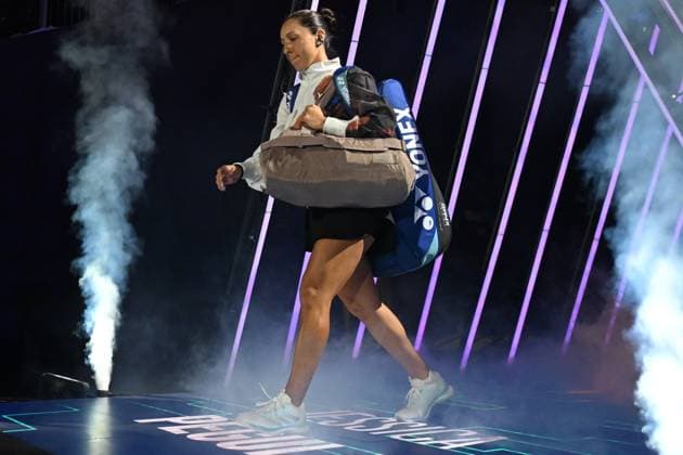 2025 WTA, Tennis Damen Finals RIYADH, SAUDI ARABIA - NOVEMBER 7: Jessica Pegula of the United States arrives ahead of her first semifinal against Elena Rybakina (not seen) of Kazakhstan on Day 7 of the 2025 WTA Finals, part of the Hologic WTA Tour, at King Saud University Indoor Arena in Riyadh, Saudi Arabia, on November 7, 2025. Artur Widak Anadolu Riyadh Saudi Arabia. Editorial use only. Please get in touch for any other usage.  Copyright: x2025xAnadoluxArturxWidakx