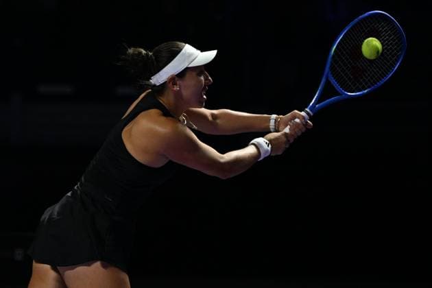 2025 WTA, Tennis Damen Finals RIYADH, SAUDI ARABIA - NOVEMBER 7: Jessica Pegula of the United States plays against Elena Rybakina (not seen) of Kazakhstan in the first semifinal on Day 7 of the 2025 WTA Finals, part of the Hologic WTA Tour, at King Saud University Indoor Arena in Riyadh, Saudi Arabia, on November 7, 2025. Artur Widak Anadolu Riyadh Saudi Arabia. Editorial use only. Please get in touch for any other usage.  Copyright: x2025xAnadoluxArturxWidakx