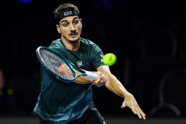 Moselle Open : tournoi de tennis, à Metz PHOTOPQR LE REPUBLICAIN LORRAIN Hugo AZMANI ; Metz ; 07 11 2025 ; Moselle Open : 22e édition du tournoi de tennis, aux Arènes, à Metz; Lorenzo Sonego (ITA), lors de son match en demi-finale contre Cameron Norrie Moselle Open Metz Moselle Lorraine France  Copyright: xPHOTOPQR LExREPUBLICAINxLORRAIN xHugoxAZMANIx 20251107RBL2797 20251107RBL2797
