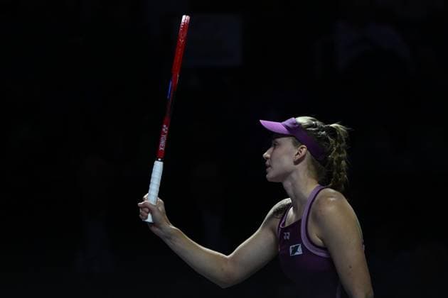 2025 WTA, Tennis Damen Finals RIYADH, SAUDI ARABIA - NOVEMBER 7: Elena Rybakina of Kazakhstan gestures during her match against Jessica Pegula (not seen) of the United States in the first semifinal on Day 7 of the 2025 WTA Finals, part of the Hologic WTA Tour, at King Saud University Indoor Arena in Riyadh, Saudi Arabia, on November 7, 2025. Artur Widak Anadolu Riyad Saudi Arabia. Editorial use only. Please get in touch for any other usage.  Copyright: x2025xAnadoluxArturxWidakx