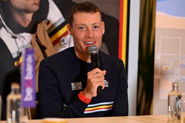 2025 UEC Cyclo-Cross EC - Media Activities MIDDELKERKE, BELGIUM - NOVEMBER 07 : Wyseure Joran (BEL) talking to the press during a press conference, PK, Pressekonferenz prior to the 2025 UEC Cyclo-Cross European Championships on November 07, 2025 in Middelkerke, Belgium, 07 11 2025 Middelkerke Belgium  Copyright: xNicoxVereeckenx