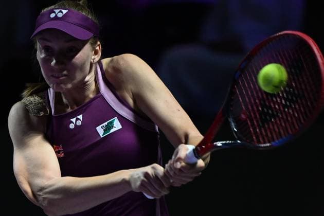 WTA, Tennis Damen Finals 2025 - Day 7 RIYADH, SAUDI ARABIA - NOVEMBER 07: Jessica Pegula (not seen) of United States and Elena Rybakina of Kazakhstan compete during their Singles semi-final match on day seven of the WTA Finals Riyadh as part of the Hologic WTA Tour 2025 at King Saud University Indoor Arena on November 07, 2025 in Riyadh, Saudi Arabia. Artur Widak Anadolu Riyadh Saudi Arabia. Editorial use only. Please get in touch for any other usage.  Copyright: x2025xAnadoluxArturxWidakx