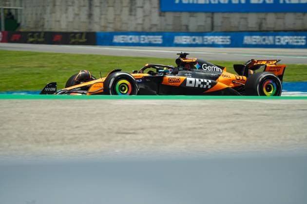November 7, 2025, Sao Paulo, Sao Paulo, Brazil: OSCAR PIASTRI of McLaren F1 Team, drives during the free practice section of the 2025 Formula One Grand Prix of Sao Paulo at Interlagos circuit, on November 7. The grand prix will be celebrated next Sunday, November 9. Sao Paulo Brazil - ZUMAl146 20251107_aaf_l146_019 Copyright: xPauloxLopesx