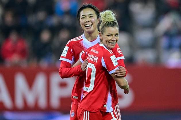 from left Momoko TANAKINAWA FC Bayern Muenchen, FCB, 18 and Linda DALLMANN FC Bayern Muenchen, FCB, 10 with goal celebration, cheer, goal celebration, celebrate the goal, goal, celebration, celebration of the goal to 1 0 by Linda DALLMANN FC Bayern Muenchen, FCB, 10 , optimistic, Action, Action, 07 11 2025, Munich Germany , Soccer, Google Pixel Women Bundesliga, FC Bayern München 1 FC Union Berlin, DFB DFL REGULATIONS PROHIBIT ANY USE OF PHOTOGRAPHS AS IMAGE SEQUENCES AND OR QUASI VIDEO xslx