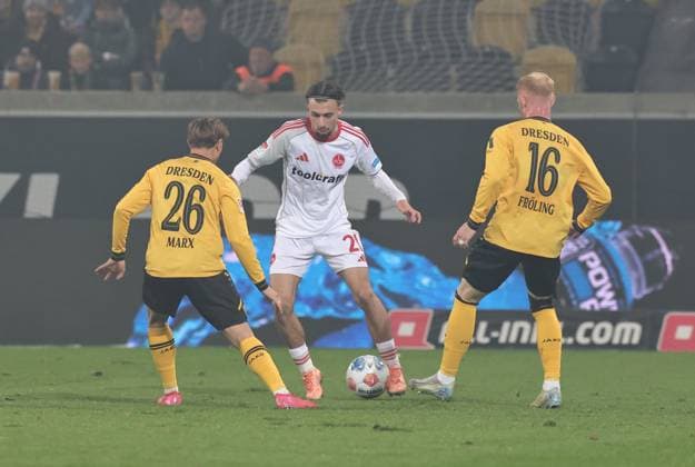 07 11 2025 Soccer Season 2025 2026 2 Soccer Bundesliga 12 Matchday SG Dynamo Dresden SGD 1 FC Nuremberg FCN Club Sportfoto Zink DaMa xdaxmax DFL regulations prohibit any use of photographs as image sequences and or quasi video only for editorial use Jan Hendrik Marx 26, SG Dynamo Dresden SGD Berkay Yilmaz 21, 1 FC Nuremberg FCN Nils Fröling Froeling 16, SG Dynamo Dresden SGD