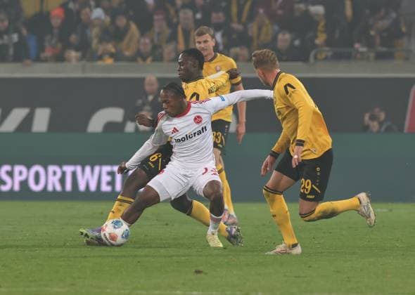 07 11 2025 Soccer Season 2025 2026 2 Soccer Bundesliga 12 Matchday SG Dynamo Dresden SGD 1 FC Nuremberg FCN Club Sportfoto Zink DaMa xdaxmax DFL regulations prohibit any use of photographs as image sequences and or quasi video only for editorial use Mohamed Ali Zoma 23, 1 FC Nuremberg FCN Kofi Amoako 6, SG Dynamo Dresden SGD Lukas Boeder 29, SG Dynamo Dresden SGD