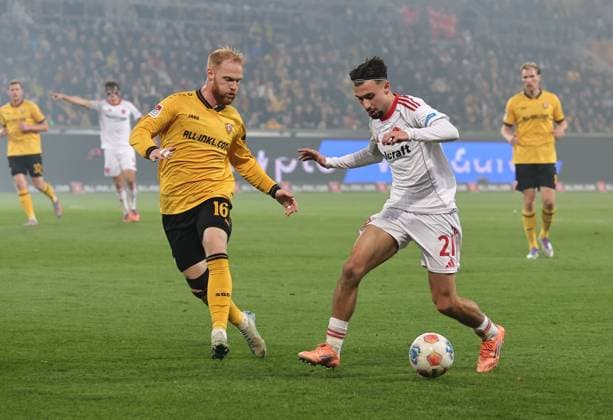 07 11 2025 Soccer Season 2025 2026 2 Soccer Bundesliga 12 Matchday SG Dynamo Dresden SGD 1 FC Nuremberg FCN Club Sportfoto Zink DaMa xdaxmax DFL regulations prohibit any use of photographs as image sequences and or quasi video only for editorial use Nils Fröling Froeling 16, SG Dynamo Dresden SGD Berkay Yilmaz 21, 1 FC Nuremberg FCN