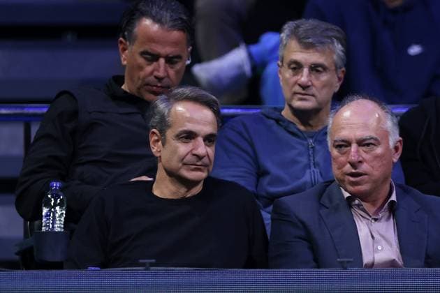 ATP, Tennis Herren 250 tournament in Athens ATHENS, GREECE - NOVEMBER 7: Greek Prime Minister Kyriakos Mitsotakis (L), watches the the Hellenic Championship ATP 250 semifinal tennis match between Novak Djokovic of Serbia and Yannick Hanfmann of Germany, at OAKA Olympic Athletic Center in Athens, Greece on November 7, 2025. Costas Baltas Anadolu Athens Greece. Editorial use only. Please get in touch for any other usage.  Copyright: x2025xAnadoluxCostasxBaltasx