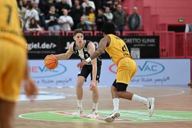 Aiden Warnholtz Giessen 46ers, 03 GER, Tigers Tuebingen vs Giessen 46ers, Basketball, Men, Pro A, 2 Barmer Basketball Bundesliga, Season 2025 2026, 07 11 2025 GER, Tigers Tuebingen vs Giessen 46ers, Basketball, Men, Pro A, 2 Barmer Basketball Bundesliga, Season 2025 2026, 07 11 2025 Tuebingen Copyright: xEibner-Pressefoto NicolasxWoernx EP_NWN