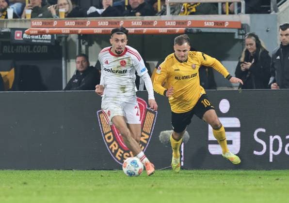 07 11 2025 Soccer Season 2025 2026 2 Soccer Bundesliga 12 Matchday SG Dynamo Dresden SGD 1 FC Nuremberg FCN Club Sportfoto Zink DaMa xdaxmax DFL regulations prohibit any use of photographs as image sequences and or quasi video only for editorial use Berkay Yilmaz 21, 1 FC Nuremberg FCN Jakob Lemmer 10, SG Dynamo Dresden SGD