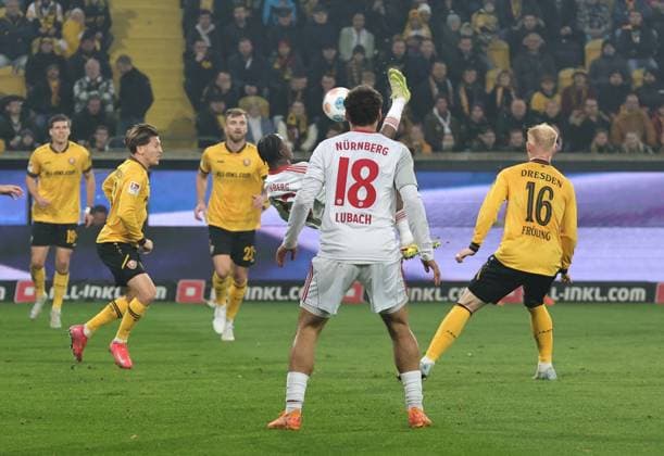 07 11 2025 Soccer Season 2025 2026 2 Soccer Bundesliga 12 Matchday SG Dynamo Dresden SGD 1 FC Nuremberg FCN Club Sportfoto Zink DaMa xdaxmax DFL regulations prohibit any use of photographs as image sequences and or quasi video only for editorial use Mohamed Ali Zoma 23, 1 FC Nuremberg FCN with overhead kick