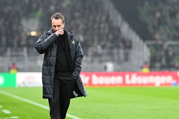 1 Bundesliga SV Werder Bremen VfL Wolfsburg on 07 11 2025 at Weserstadion in Bremen Sports Director Sebastian Schindzielorz Wolfsburg dissatisfied, disappointed, disappointed, dejected MT