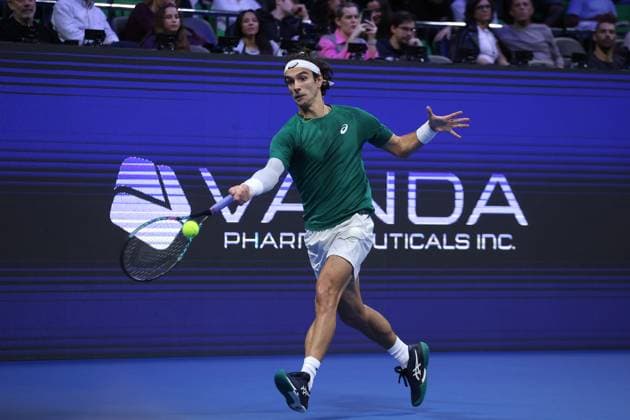 Lorenzo Musetti vs Sebastian Korda - ATP, Tennis Herren 250 tournament ATHENS, GREECE - NOVEMBER 7: Lorenzo Musetti of Italy in action against Sebastian Korda (not seen) of the United States during the Hellenic Championship ATP 250 semifinal tennis match, at OAKA Olympic Athletic Center in Athens, Greece, on November 7, 2025. Costas Baltas Anadolu Athens Greece. Editorial use only. Please get in touch for any other usage.  Copyright: x2025xAnadoluxCostasxBaltasx