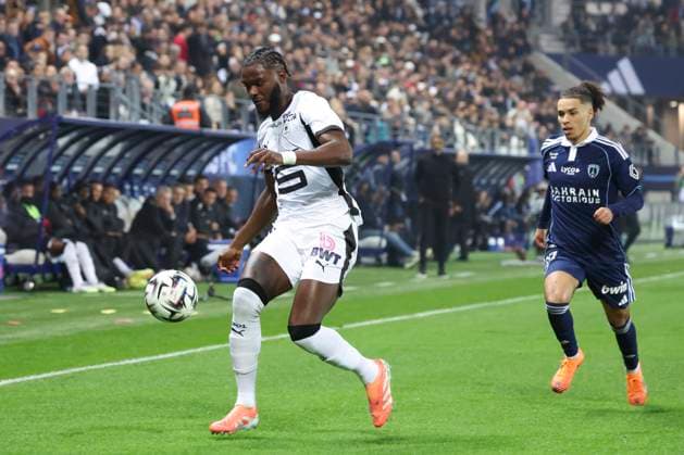FOOTBALL : Paris FC Vs Rennes - Ligue 1 - 07 11 2025 Lilian Brassier (Stade Rennais) Vs Ilan Kebbal (Paris FC) ParisFrance  Copyright: xMichaelxBaucherx