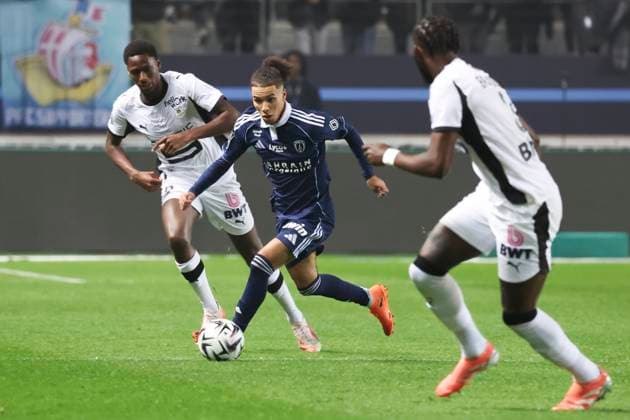 FOOTBALL : Paris FC Vs Rennes - Ligue 1 - 07 11 2025 Ilan Kebbal (Paris FC) Vs Djaoui Cisse (Stade Rennais) ParisFrance  Copyright: xMichaelxBaucherx