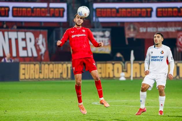 Ramiz Zerrouki of FC Twente heads the ball FC Twente v SC Telstar, Eredivisie, FC Twente 65 v Telstar 1963, De Grolsch Veste Stadium, November 7, 2025, Enschede, Netherlands.