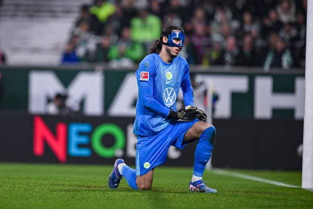 07 11 2025, Football, 1 Bundesliga, 10 Matchday Season 2025 2026, SV Werder Bremen VfL Wolfsburg, Kamil Grabara VfL Wolfsburg xRHR PHOTO TKx Copyright: RHR-FOTOx RHR-FOTO TK