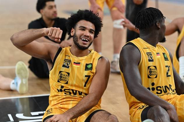 Silas Oriane Tigers Tuebingen, 07 GER, Tigers Tuebingen vs Giessen 46ers, Basketball, Men, Pro A, 2 Barmer Basketball Bundesliga, Season 2025 2026, 07 11 2025 GER, Tigers Tuebingen vs Giessen 46ers, Basketball, Men, Pro A, 2 Barmer Basketball Bundesliga, Season 2025 2026, 07 11 2025 Tuebingen Copyright: xEibner-Pressefoto NicolasxWoernx EP_NWN