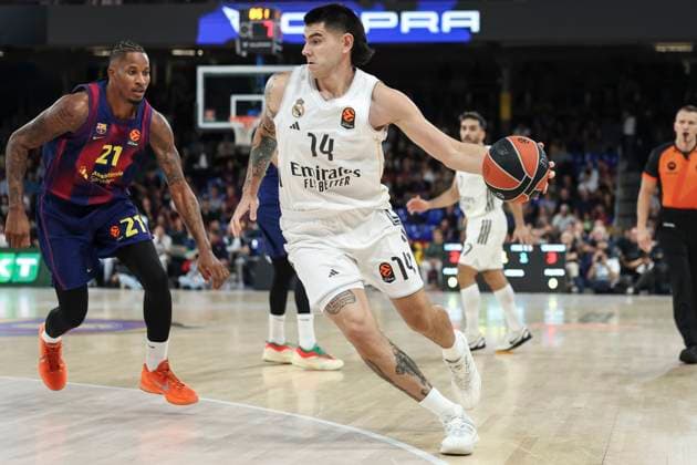 November 7, 2025, Barcelona, Barcelona, Spain: Gabriel Deck of Real Madrid in action during the EuroLeague Regular Season Round 9 match played between FC Barcelona, Barca and Real Madrid at Palau Blaugrana on November 07, 2025 in Barcelona, Spain. Barcelona Spain - ZUMAa181 20251107_zaa_a181_148 Copyright: xJavierxBorregox