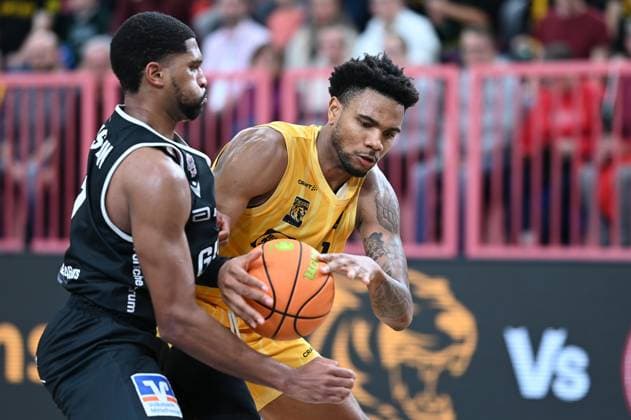 Bernard Pelote III Tigers Tuebingen, 01 prevails GER, Tigers Tuebingen vs Giessen 46ers, Basketball, Men, Pro A, 2 Barmer Basketball Bundesliga, Season 2025 2026, 07 11 2025 GER, Tigers Tuebingen vs Giessen 46ers, Basketball, Men, Pro A, 2 Barmer Basketball Bundesliga, Season 2025 2026, 07 11 2025 Tuebingen Copyright: xEibner-Pressefoto NicolasxWoernx EP_NWN