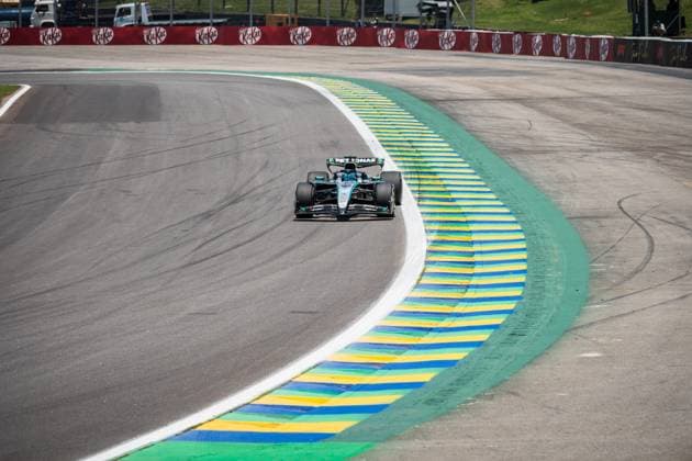 Formula?1?MSC?Cruises?Grande?Prêmio?de?São?Paulo?2025 Gabriela Testa OVERTAKE MAXPPP - São?Paulo 07 11 2025 63 RUSSELL George (gbr), Mercedes-AMG PETRONAS F1 Team, action at the Formula 1 MSC Cruises Grande Prêmio de São Paulo 2025, the 21st round of the 2025 FIA Formula 1 World Championship, WM, Weltmeisterschaft at the Autódromo José Carlos Pace in São Paulo, interlaces, Brazil, from 6 to 9 November 2025 São?Paulo Autódromo José?Carlos?Pace, Interlagos Brazil  Copyright: xOVERTAKE MAXPPPxGabrielaxTestax OVT202511073916 OVT202511073916