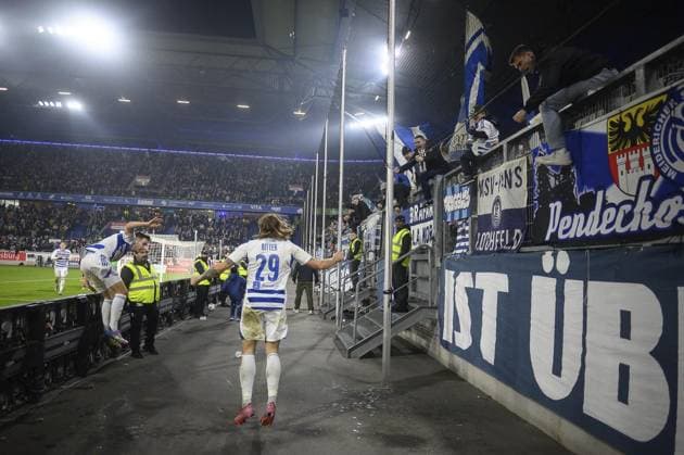 3 Liga MSV Duisburg SV Waldhof Mannheim FOR EDITORIAL PURPOSES ONLY p Soccer 3 Liga MSV Duisburg SV Waldhof Mannheim on 07 11 25 at the Schauinsland Reisen Arena in Duisburg Goal celebration to 2 0 by Joshua Bitter Duisburg Duisburg Duisburg Copyright JakobxKlos Copyright: JakobxKlos doc835x2empyzrmukt2lv3 ,EDITORIAL USE ONLY Copyright: JakobxKlos