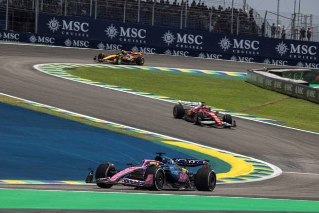 Formula 1 MSC Cruises Grande Premio de Sao Paulo 2025 07 11 2025, Autodromo Jose Carlos Pace, Interlagos, Formula 1 MSC Cruises Grande Premio de Sao Paulo 2025 , in the picture Pierre Gasly FRA , BWT Alpine F1 Team, Charles Leclerc MCO , Scuderia Ferrari HP nordphotoxGmbHx xBratic nph00250