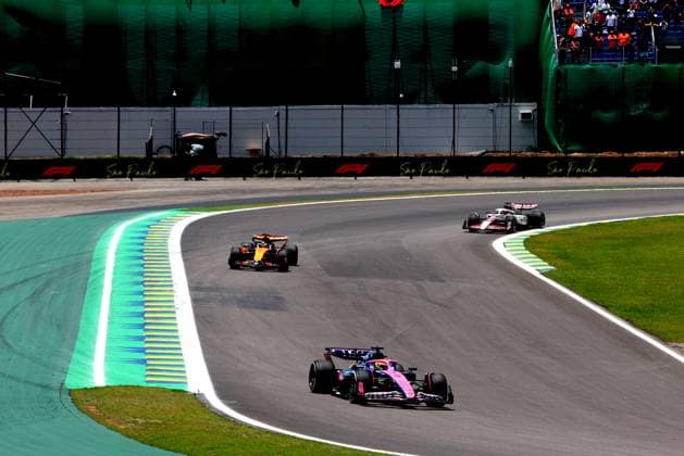 Formula 1 MSC Cruises Grande Premio de Sao Paulo 2025 07 11 2025, Autodromo Jose Carlos Pace, Interlagos, Formula 1 MSC Cruises Grande Premio de Sao Paulo 2025 , in the picture Pierre Gasly FRA , BWT Alpine F1 Team, Oscar Piastri AUS , McLaren F1 Team nordphotoxGmbHx xBratic nph00250