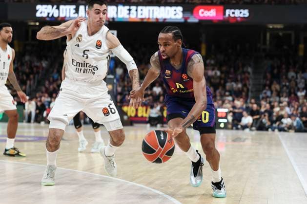 November 7, 2025, Barcelona, Barcelona, Spain: Kevin Punter of FC Barcelona, Barca in action during the EuroLeague Regular Season Round 9 match played between FC Barcelona and Real Madrid at Palau Blaugrana on November 07, 2025 in Barcelona, Spain. Barcelona Spain - ZUMAa181 20251107_zaa_a181_239 Copyright: xJavierxBorregox