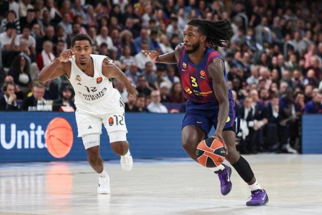 November 7, 2025, Barcelona, Barcelona, Spain: Myles Cale of FC Barcelona, Barca and Theo Maledon of Real Madrid in action during the EuroLeague Regular Season Round 9 match played between FC Barcelona and Real Madrid at Palau Blaugrana on November 07, 2025 in Barcelona, Spain. Barcelona Spain - ZUMAa181 20251107_zaa_a181_256 Copyright: xJavierxBorregox