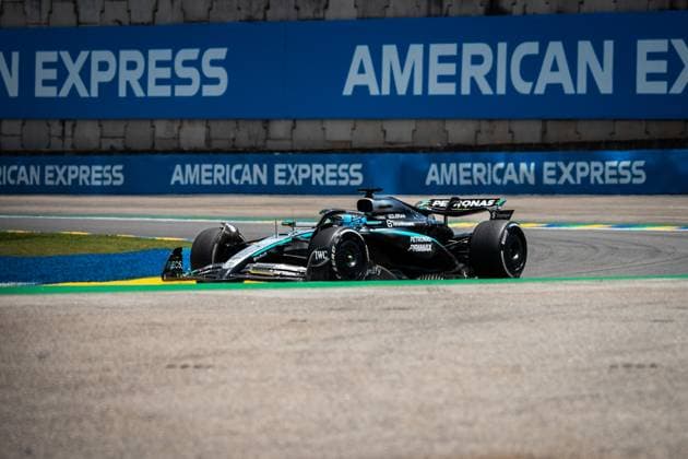 Formula?1?MSC?Cruises?Grande?Prêmio?de?São?Paulo?2025 Gabriela Testa OVERTAKE MAXPPP - São?Paulo 07 11 2025 63 RUSSELL George (gbr), Mercedes-AMG PETRONAS F1 Team, action at the Formula 1 MSC Cruises Grande Prêmio de São Paulo 2025, the 21st round of the 2025 FIA Formula 1 World Championship, WM, Weltmeisterschaft at the Autódromo José Carlos Pace in São Paulo, interlaces, Brazil, from 6 to 9 November 2025 São?Paulo Autódromo José?Carlos?Pace, Interlagos Brazil  Copyright: xOVERTAKE MAXPPPxGabrielaxTestax OVT202511074231 OVT202511074231