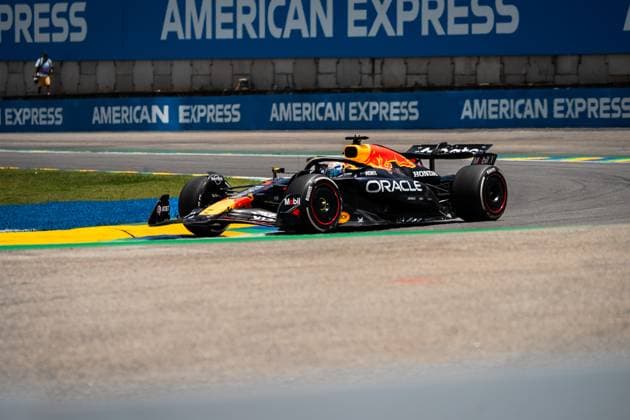 Formula?1?MSC?Cruises?Grande?Prêmio?de?São?Paulo?2025 Gabriela Testa OVERTAKE MAXPPP - São?Paulo 07 11 2025 01 VERSTAPPEN Max (nld), Oracle Red Bull Racing, action at the Formula 1 MSC Cruises Grande Prêmio de São Paulo 2025, the 21st round of the 2025 FIA Formula 1 World Championship, WM, Weltmeisterschaft at the Autódromo José Carlos Pace in São Paulo, interlaces, Brazil, from 6 to 9 November 2025 São?Paulo Autódromo José?Carlos?Pace, Interlagos Brazil  Copyright: xOVERTAKE MAXPPPxGabrielaxTestax OVT202511074232 OVT202511074232