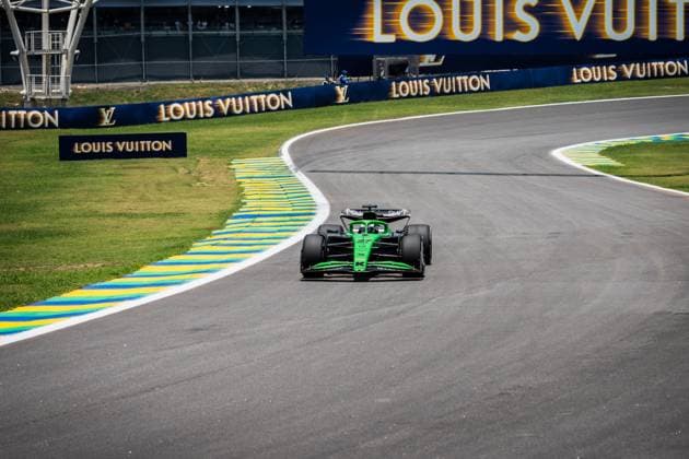 Formula?1?MSC?Cruises?Grande?Prêmio?de?São?Paulo?2025 Gabriela Testa OVERTAKE MAXPPP - São?Paulo 07 11 2025 27 HULKENBERG Nico (ger), Stake F1 Team KICK Sauber, action at the Formula 1 MSC Cruises Grande Prêmio de São Paulo 2025, the 21st round of the 2025 FIA Formula 1 World Championship, WM, Weltmeisterschaft at the Autódromo José Carlos Pace in São Paulo, interlaces, Brazil, from 6 to 9 November 2025 São?Paulo Autódromo José?Carlos?Pace, Interlagos Brazil  Copyright: xOVERTAKE MAXPPPxGabrielaxTestax OVT202511074244 OVT202511074244