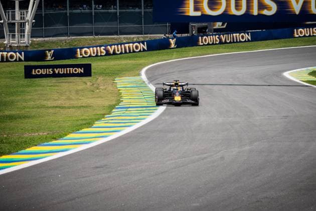 Formula?1?MSC?Cruises?Grande?Prêmio?de?São?Paulo?2025 Gabriela Testa OVERTAKE MAXPPP - São?Paulo 07 11 2025 01 VERSTAPPEN Max (nld), Oracle Red Bull Racing, action at the Formula 1 MSC Cruises Grande Prêmio de São Paulo 2025, the 21st round of the 2025 FIA Formula 1 World Championship, WM, Weltmeisterschaft at the Autódromo José Carlos Pace in São Paulo, interlaces, Brazil, from 6 to 9 November 2025 São?Paulo Autódromo José?Carlos?Pace, Interlagos Brazil  Copyright: xOVERTAKE MAXPPPxGabrielaxTestax OVT202511074248 OVT202511074248