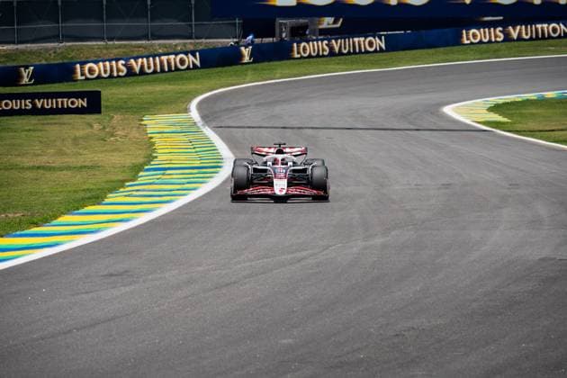 Formula?1?MSC?Cruises?Grande?Prêmio?de?São?Paulo?2025 Gabriela Testa OVERTAKE MAXPPP - São?Paulo 07 11 2025 31 OCON Esteban (fra), MoneyGram Haas F1 Team, action at the Formula 1 MSC Cruises Grande Prêmio de São Paulo 2025, the 21st round of the 2025 FIA Formula 1 World Championship, WM, Weltmeisterschaft at the Autódromo José Carlos Pace in São Paulo, interlaces, Brazil, from 6 to 9 November 2025 São?Paulo Autódromo José?Carlos?Pace, Interlagos Brazil  Copyright: xOVERTAKE MAXPPPxGabrielaxTestax OVT202511074250 OVT202511074250