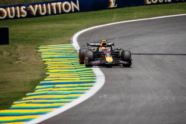Formula?1?MSC?Cruises?Grande?Prêmio?de?São?Paulo?2025 Gabriela Testa OVERTAKE MAXPPP - São?Paulo 07 11 2025 22 TSUNODA Yuki (jpn), Oracle Red Bull Racing, action at the Formula 1 MSC Cruises Grande Prêmio de São Paulo 2025, the 21st round of the 2025 FIA Formula 1 World Championship, WM, Weltmeisterschaft at the Autódromo José Carlos Pace in São Paulo, interlaces, Brazil, from 6 to 9 November 2025 São?Paulo Autódromo José?Carlos?Pace, Interlagos Brazil  Copyright: xOVERTAKE MAXPPPxGabrielaxTestax OVT202511074251 OVT202511074251