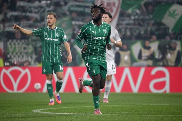 07 11 2025, xmohx, Soccer 1 Bundesliga, SV Werder Bremen VfL Wolfsburg v l Victor Boniface SV Werder Bremen DFL DFB REGULATIONS PROHIBIT ANY USE OF PHOTOGRAPHS as IMAGE SEQUENCES and or QUASI VIDEO Bremen