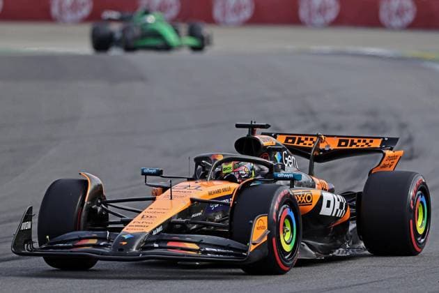 Sao Paulo, Brazil, 7th November 2025. Oscar Piastri (AUS) McLaren F1 Team MCL39 Mercedes during Sprint Qualifying of the F1 Grand Prix of Brazil at Autodromo Jose Carlos Pace  HeulerxAndrey