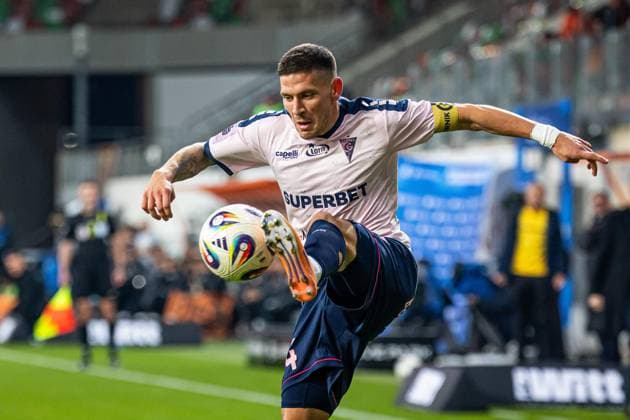 07.11.2025 LUBIN, KGHM ZAGLEBIE ARENA, PILKA NOZNA (FOOTBALL), PKO BANK POLSKI EKSTRAKLASA ( PKO EKSTRAKLASA POLISH LEAGUE ), SEZON 2025 2026 MECZ KGHM ZAGLEBIE LUBIN - GORNIK ZABRZE NZ ERIK JANZA FOTO LUKASZ SKWIOT CYFRASPORT NEWSPIX.PL --- Newspix.pl  20251107CSLS00015