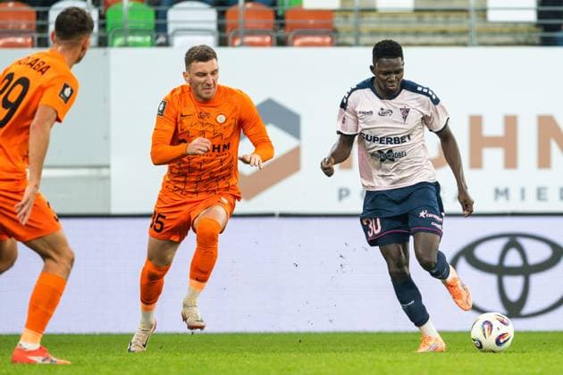 Lubin 07.11.2025 PILKA NOZNA MECZ 15. KOLEJKA PKO EKSTRAKLASA SEZON 2025 26 KGHM Zaglebie Lubin - Gornik Zabrze n z Luka Lucic Ousmane Sow FOT. P.Dziurman 400mm.pl NEWSPIX.PL --- newspix.pl  15813777