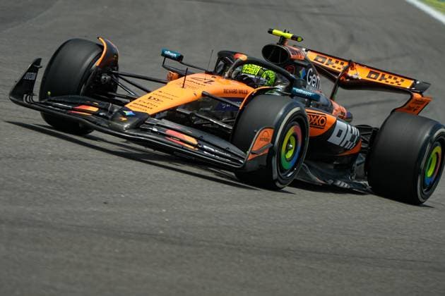 November 7, 2025, Sao Paulo, Sao Paulo, Brazil: LANDO NORRIS of McLaren, drives during the free practice section of the 2025 Formula One Grand Prix of Sao Paulo at Interlagos circuit. Sao Paulo Brazil - ZUMAl146 20251107_aaf_l146_020 Copyright: xPauloxLopesx
